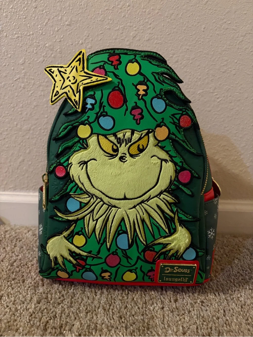Loungefly Dr. Seuss Grinch Green Holiday Mini Backpack NWT Light Up Tree